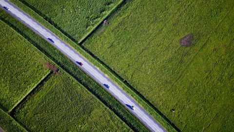 Straße mit Autos